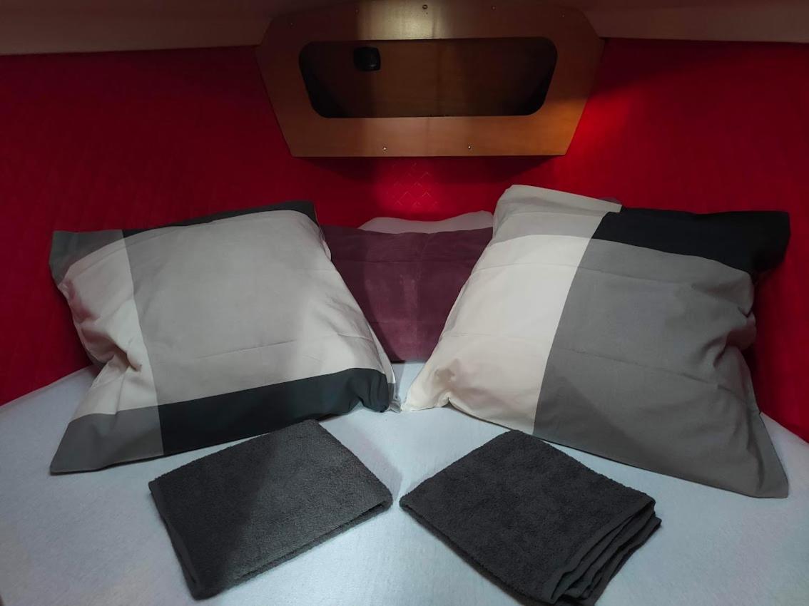 Hotel Nuit Sur Un Voilier Nonsard-Lamarche Esterno foto